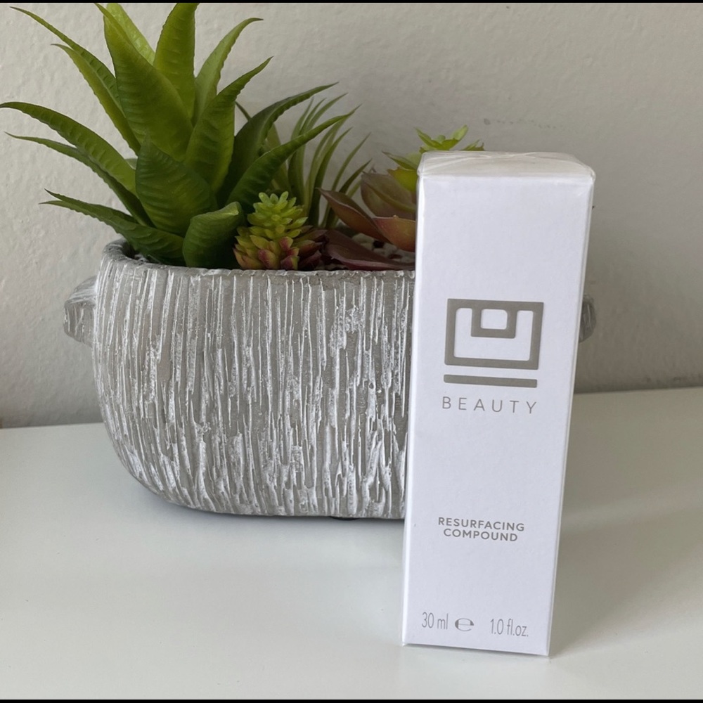 U Beauty - Resurfacing compound Skin Care Treatment